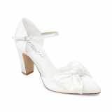 Olivia Menyasszonyi cipő #1