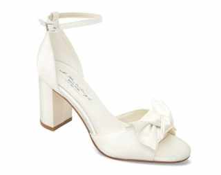 Diane Bridal shoe #1